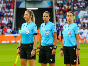 Stéphanie Frappart, Manuella Nicolosi et Elodie Coppola retenus pour la Coupe du Monde féminine 2023
